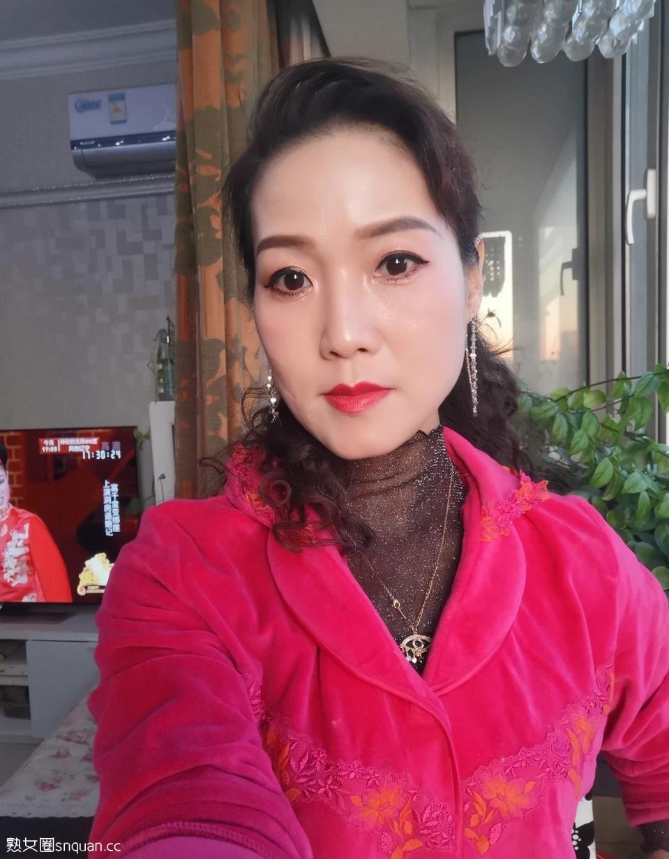 【推荐经典】美丽徐娘魅力大姐俏佳人